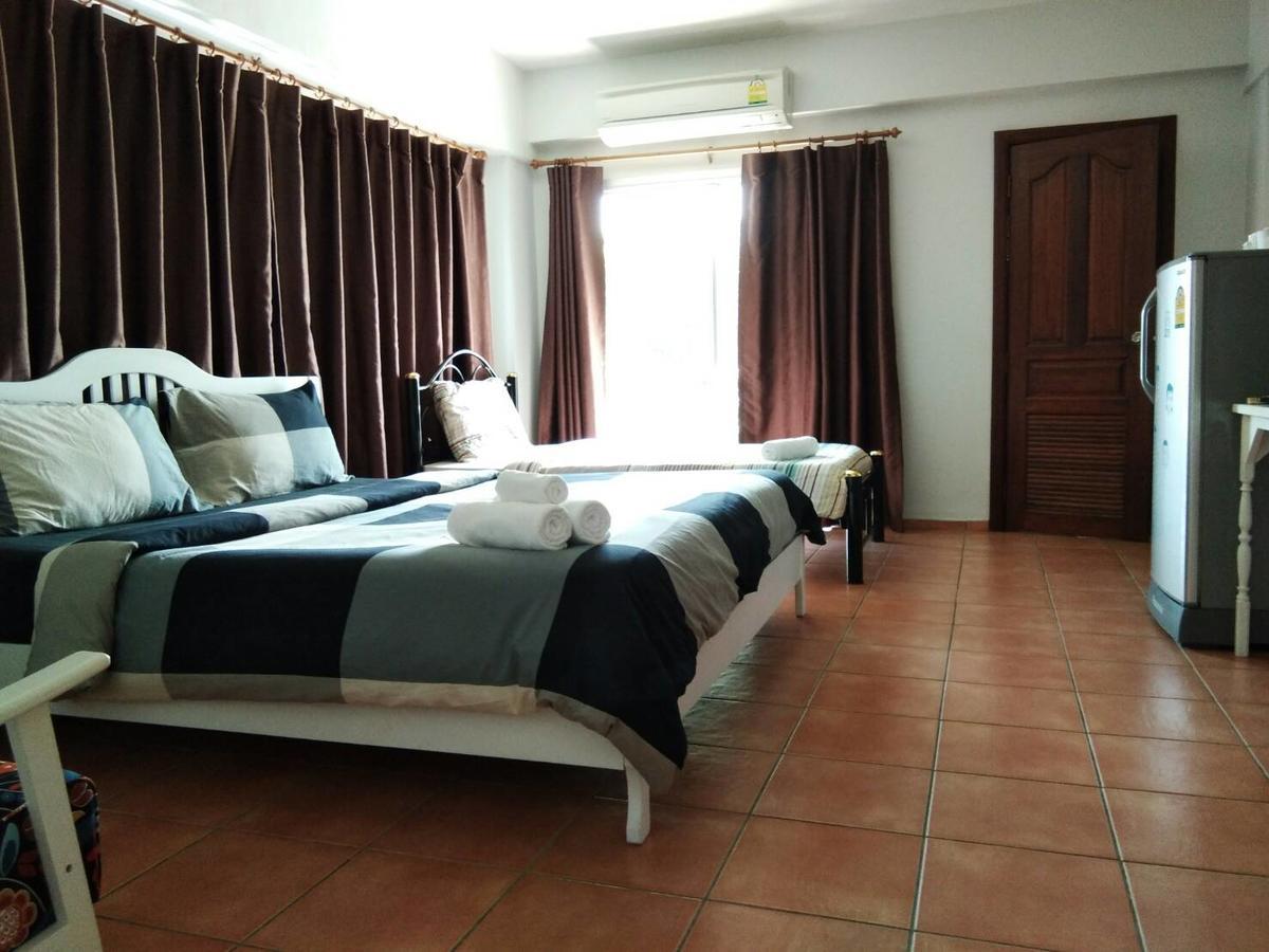 Lomsabai Apartments Bangsaen Exterior foto