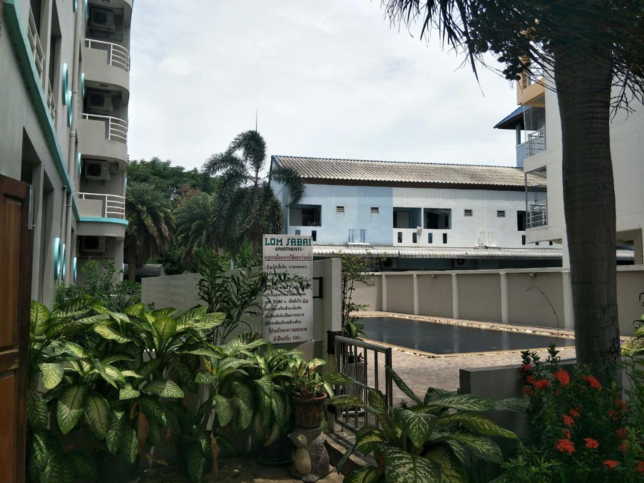 Lomsabai Apartments Bangsaen Exterior foto
