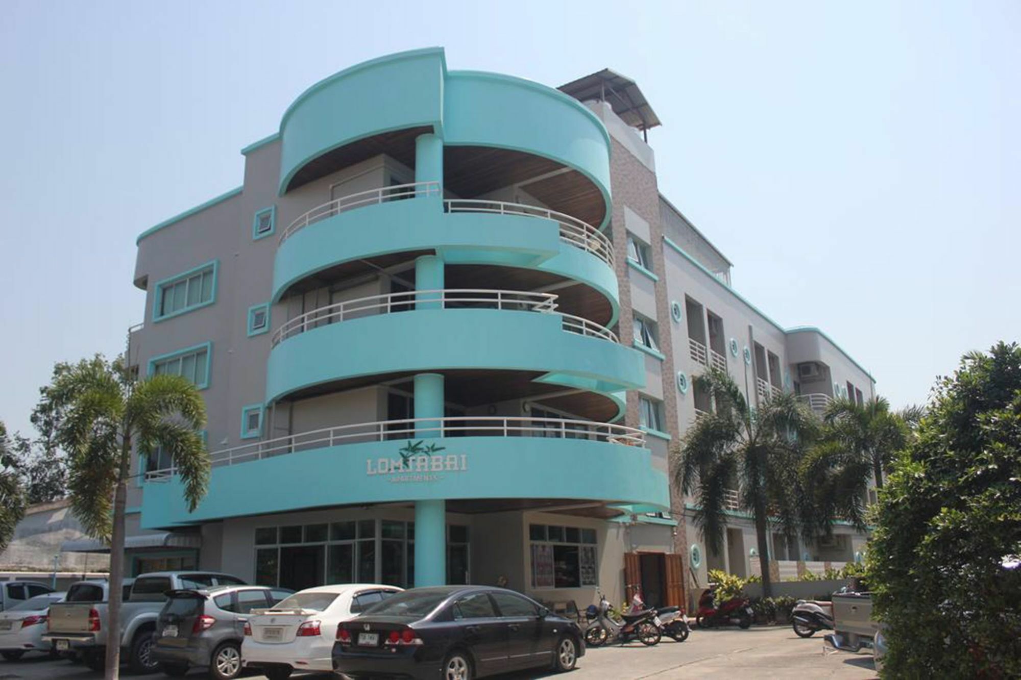 Lomsabai Apartments Bangsaen Exterior foto